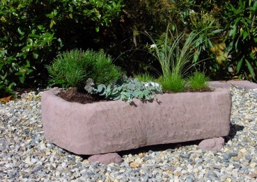 Pflanzkübel rötlich-braun mit Füße  67x33x17cm