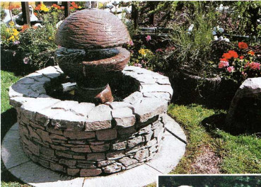 Bruchsteinbrunnen Zerf in rot 90cm hoch